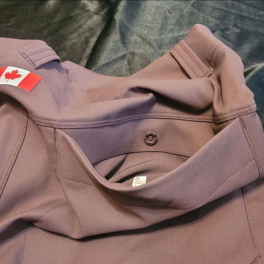 New Lululemon Carpenter pants,Team Canada,Limited Edition - Picture 15 of 16